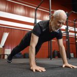 3 лучших ежедневных упражнения, которые можно делать после 70 лет