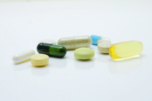 Что такое L-карнитин: преимущества, побочные эффекты и дозировка