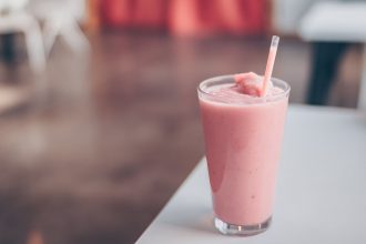 Смузи для похудения: рецепты, которые сжигают жир и насыщают надолго