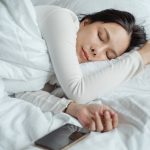 Как уснуть за 2 минуты даже во время стресса: проверенный метод американских военных
