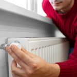 Плесень в доме зимой: как она влияет на здоровье и что с ней делать