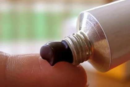 Эффективна ли мазь Вишневского: хирург предупреждает об опасности