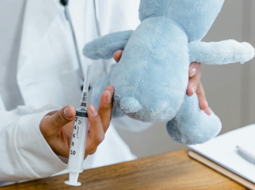 Новый календарь прививок с 1 января 2026 года в Украине: что изменится?