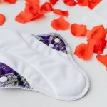 Можно ли плавать в бассейне во время месячных: что важно знать и как сделать это безопасно