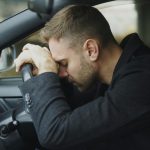 Мигрень простая без ауры: что такое, симптомы, причины и как лечить в домашних условиях